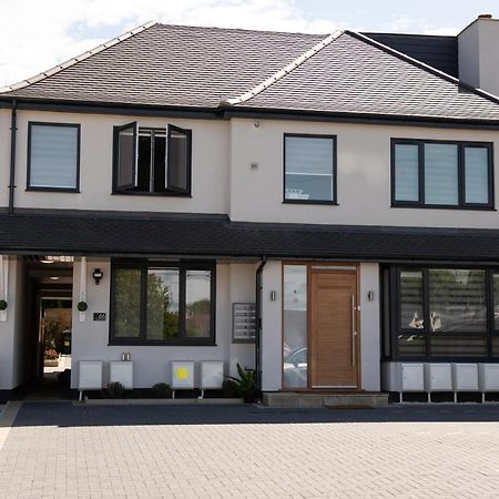 Walnut Flats-F4, 2-Bedroom With Ensuite - Parking, Netflix, Wifi - Close To Oxford, Bicester & Blenheim Palace Kidlington Exterior foto